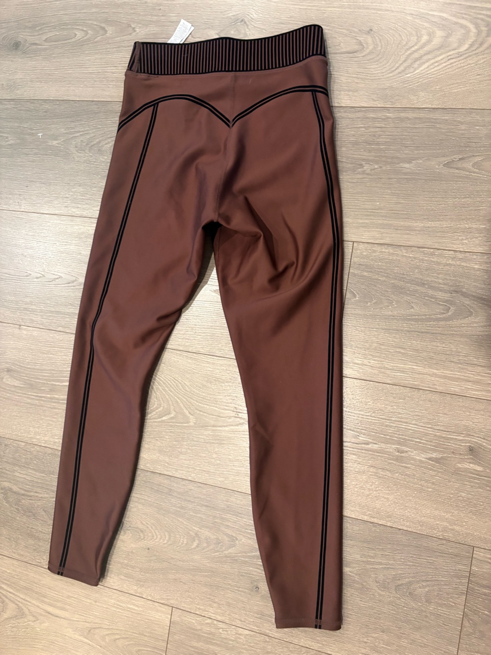 ALO Yoga 7/8 Line Up Legging Size XS Brown and Black - Picture 4 of 7